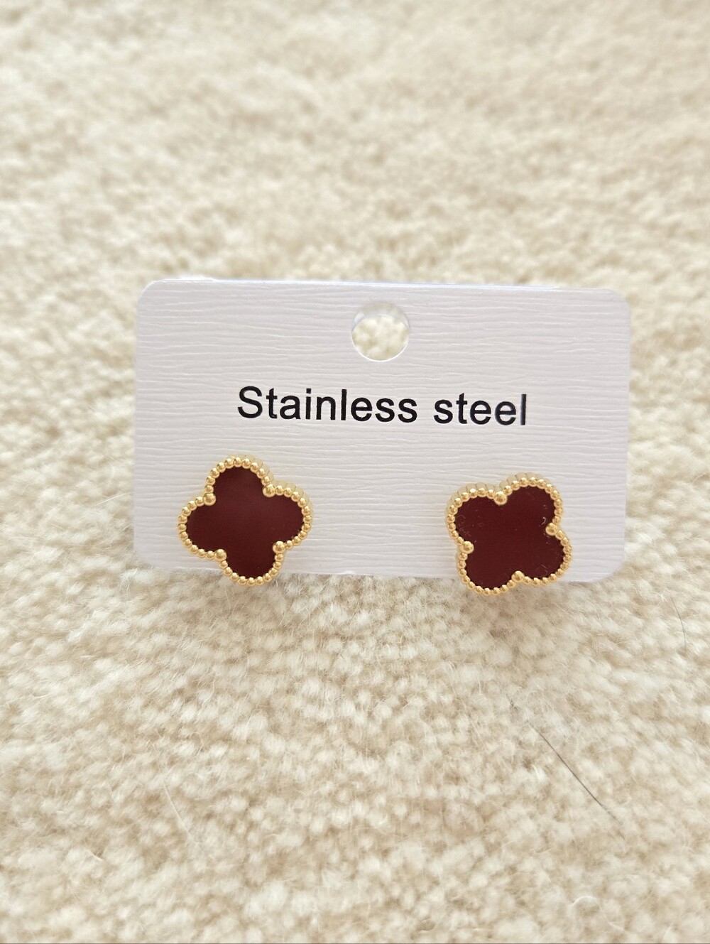 FASHION RED CLOVER EARRINGS NIB